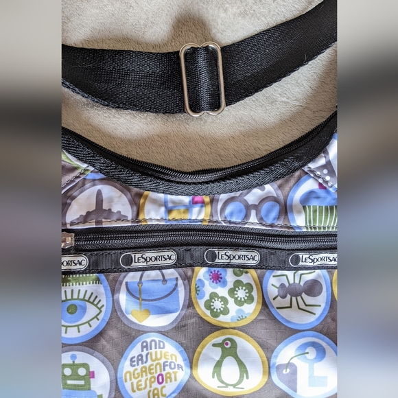 LeSportsac Anders Wenngren Print Shoulder Bag - Picture 6 of 7